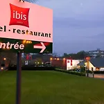 Ibis Le Val Druel 3*