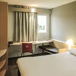Ibis Le Val Druel