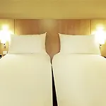 Hotel Ibis Le Val Druel