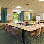 Ibis Le Val Druel Otel