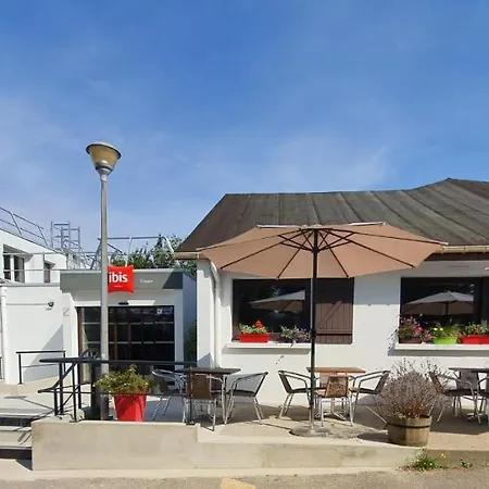 Ibis Le Val Druel Hotel 3*