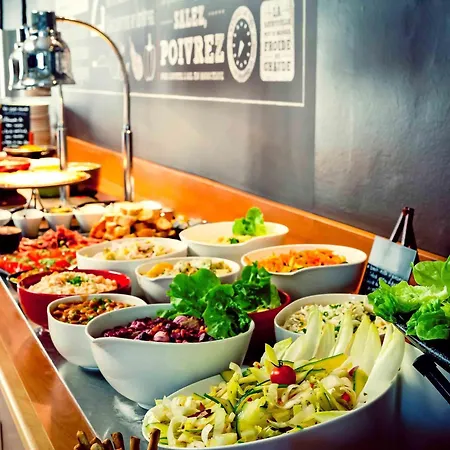 Hotel Ibis Le Val Druel