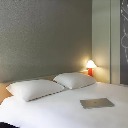 Hotell Ibis Le Val Druel