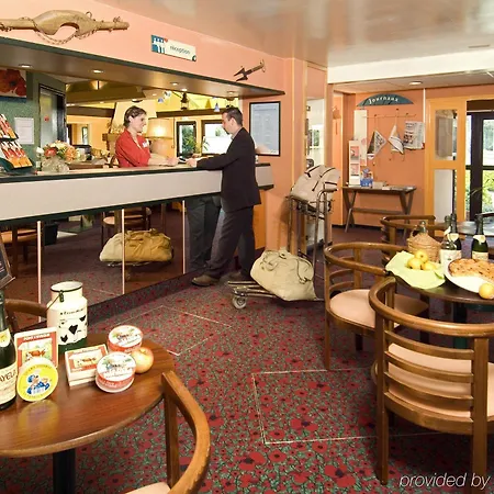 Ibis Le Val Druel Hotel 3*