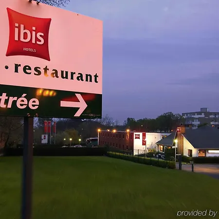 Ibis Le Val Druel 3*