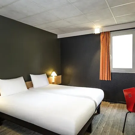 Ibis Le Val Druel