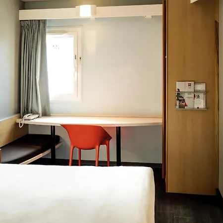 Ibis Le Val Druel 3* Dieppe
