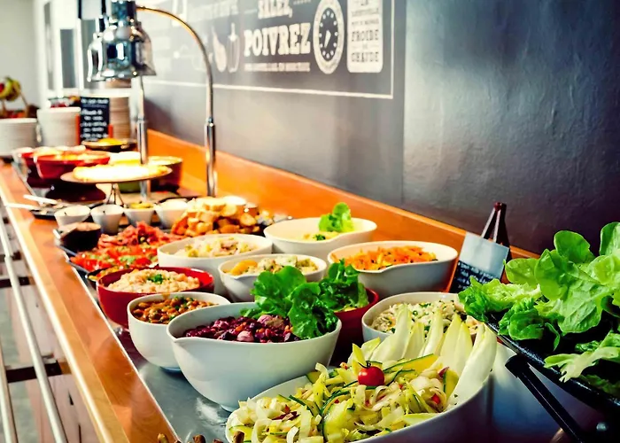 Hotel Ibis Le Val Druel