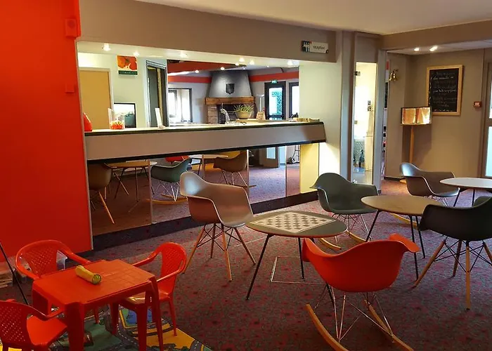 Ibis Le Val Druel Hotel